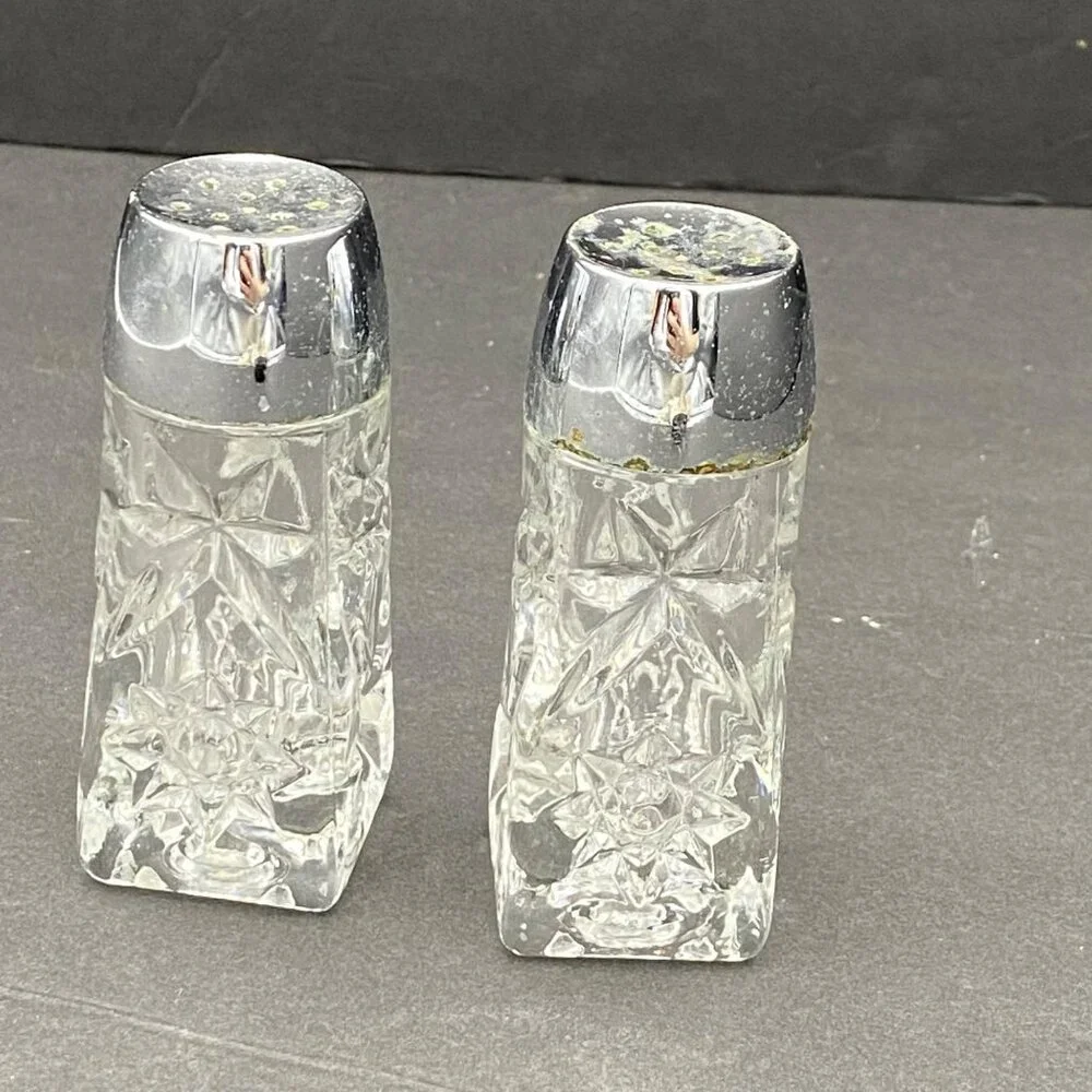 Vintage Crystal‎ Salt & Pepper Shakers With Chrome Tops Starburst Pattern MCM